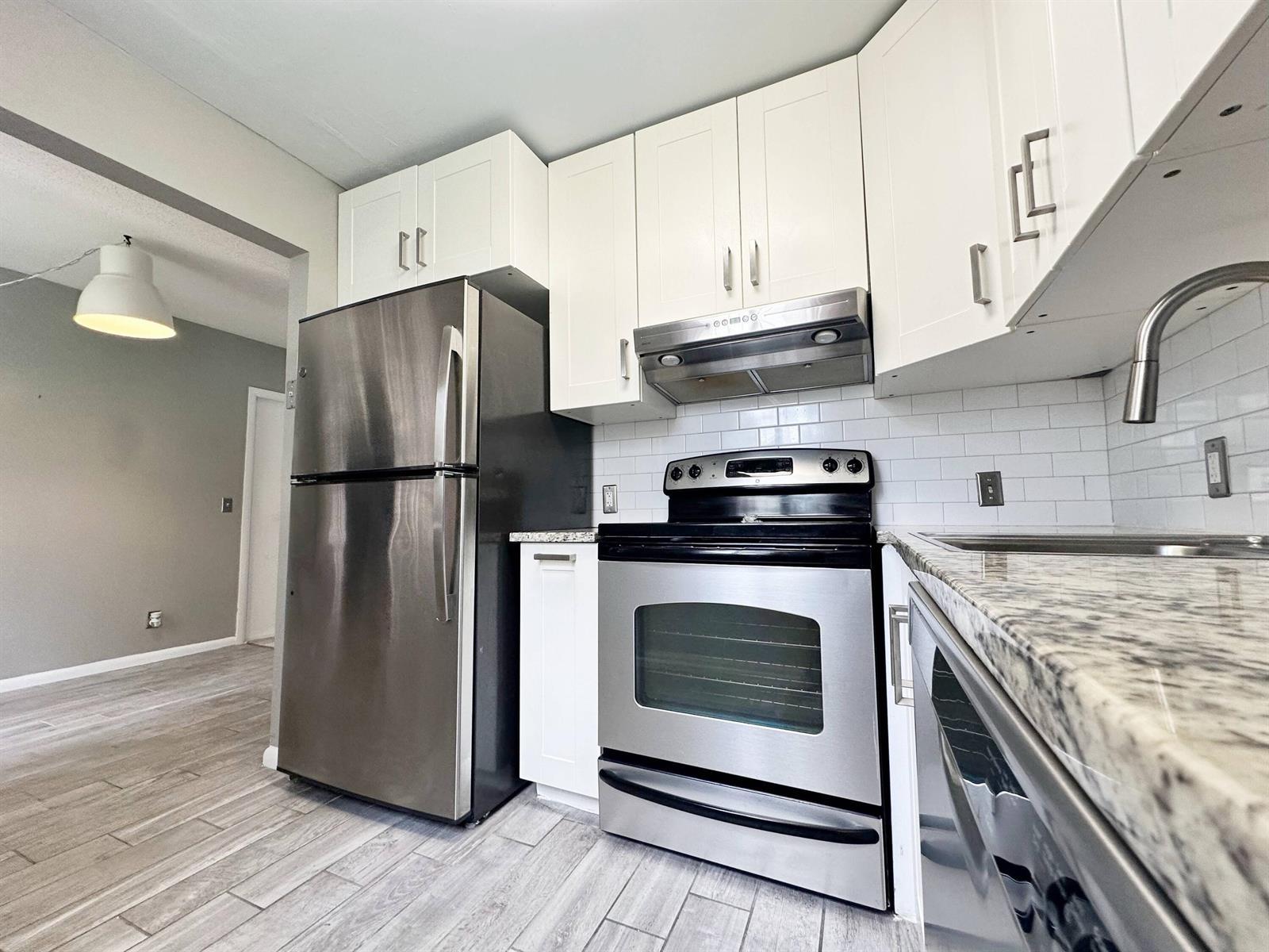 144 Mansfield D, Boca Raton FL 33434 photo 2