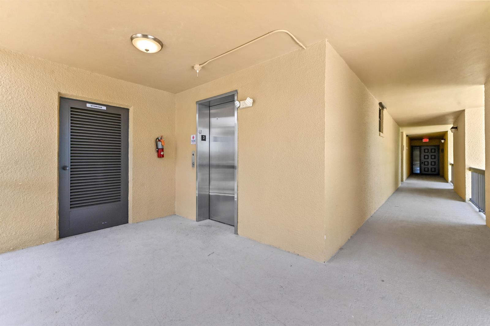 5250 Woodland Lakes Drive # 327, Palm Beach Gardens FL 33418 photo 4