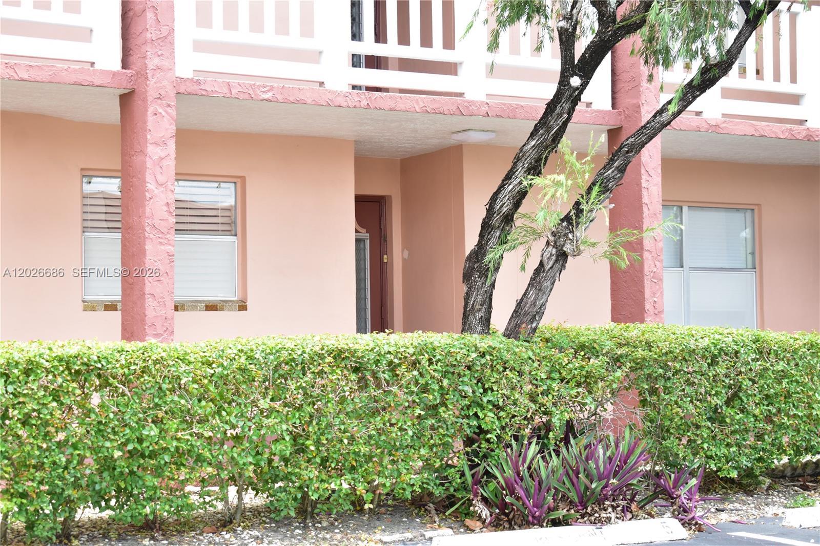9461 Sunrise Lakes Blvd # 103, Sunrise FL 33322 photo 2