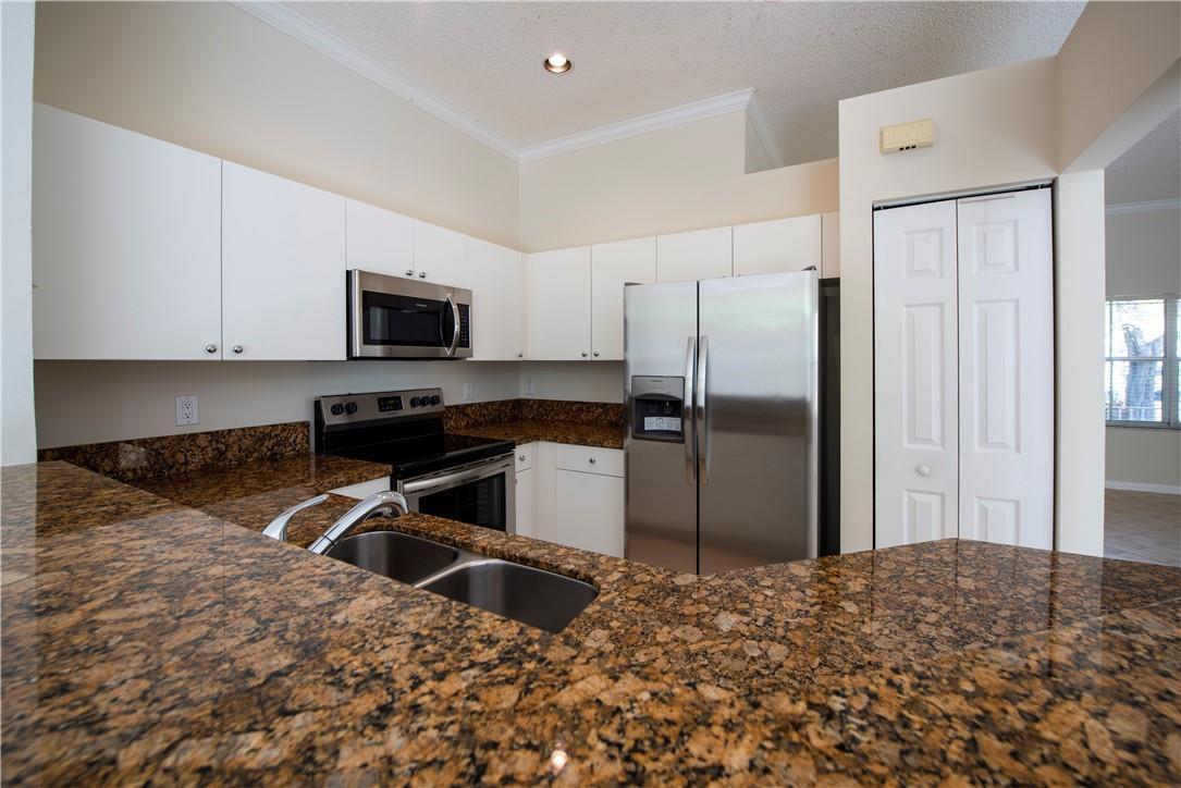 4015 Palm Place, Weston FL 33331 photo 4