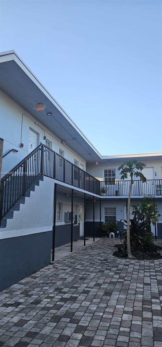 3615 Thomas Ave # 13, Miami FL 33133 photo 2