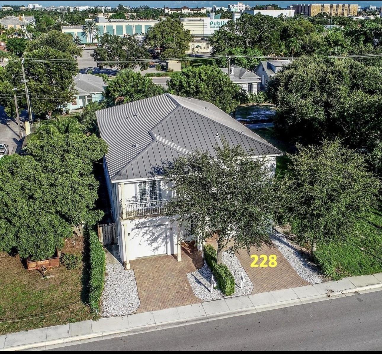 230 N G Street, FL 33460