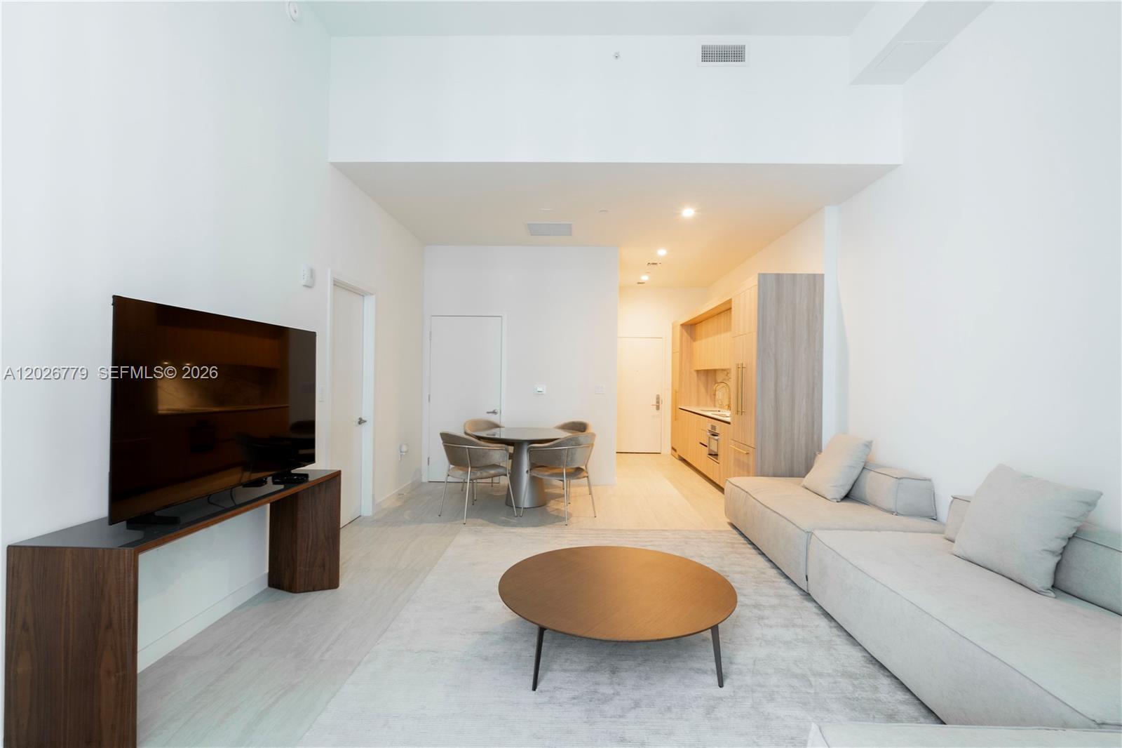 77 SE 5th St # 407, Miami FL 33131 photo 3