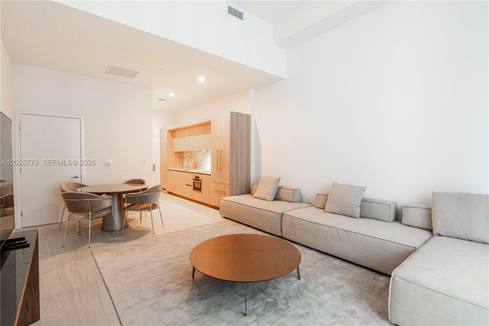 77 SE 5th St # 407, Miami FL 33131 photo 5