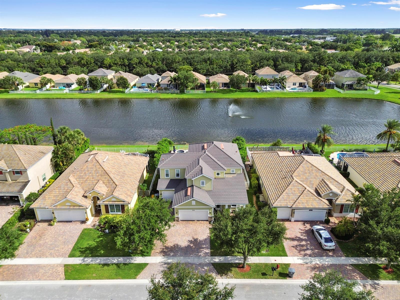 9526 Wrangler Drive, Lake Worth FL 33467 photo 2