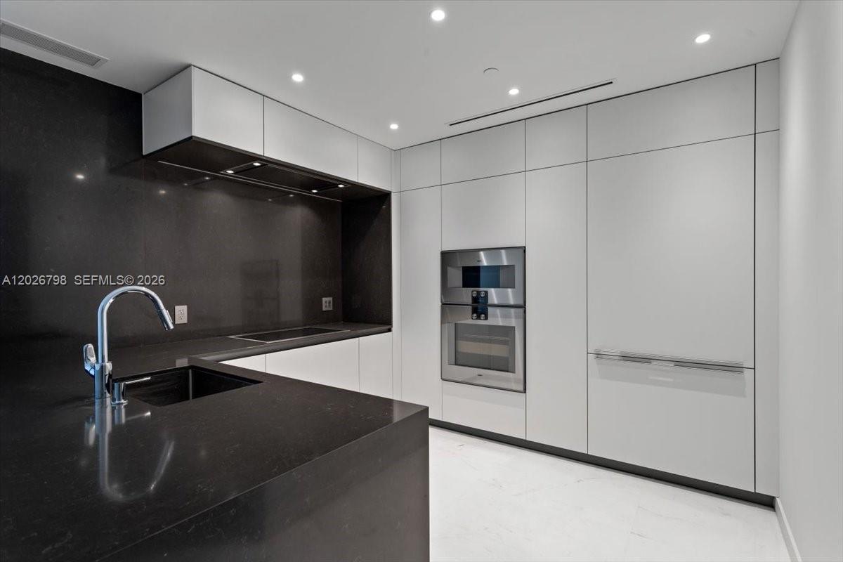 300 Biscayne Blvd Way # 4609, Miami FL 33131 photo 5