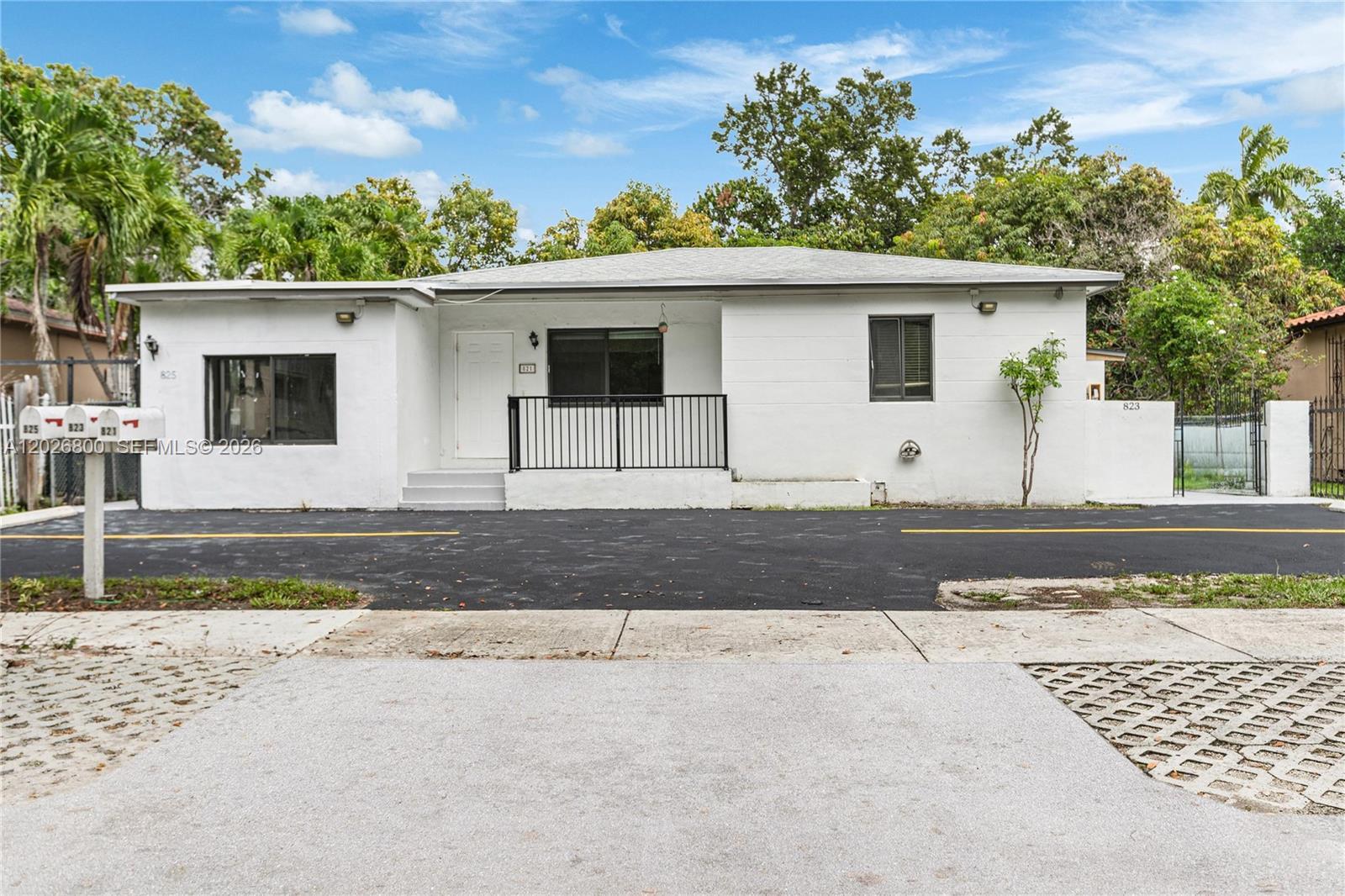 821 NW 36th Ave, Miami FL 33125 photo 2