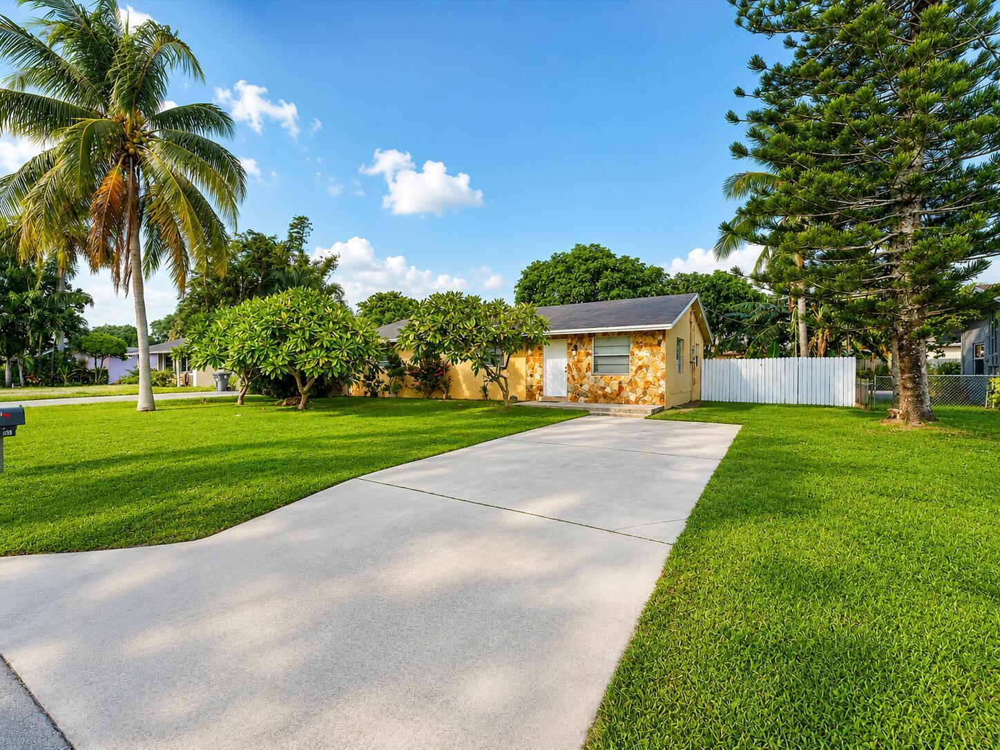 3561 Oberon Avenue, Boynton Beach FL 33436