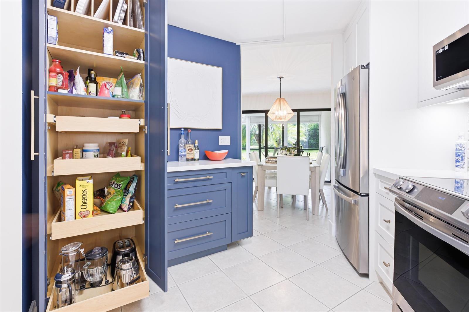 5800 Camino Del Sol Apt 106, Boca Raton FL 33433 photo 3