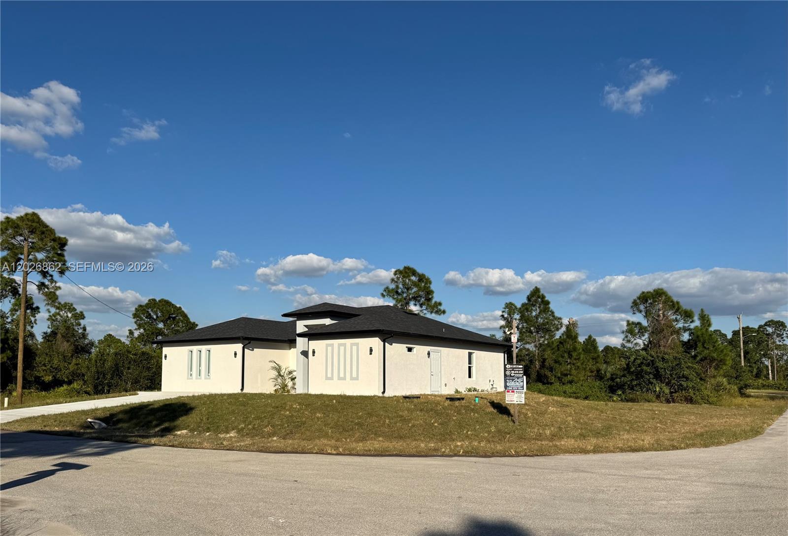 713 DA VINCI AVE S, Lehigh Acres FL 33974