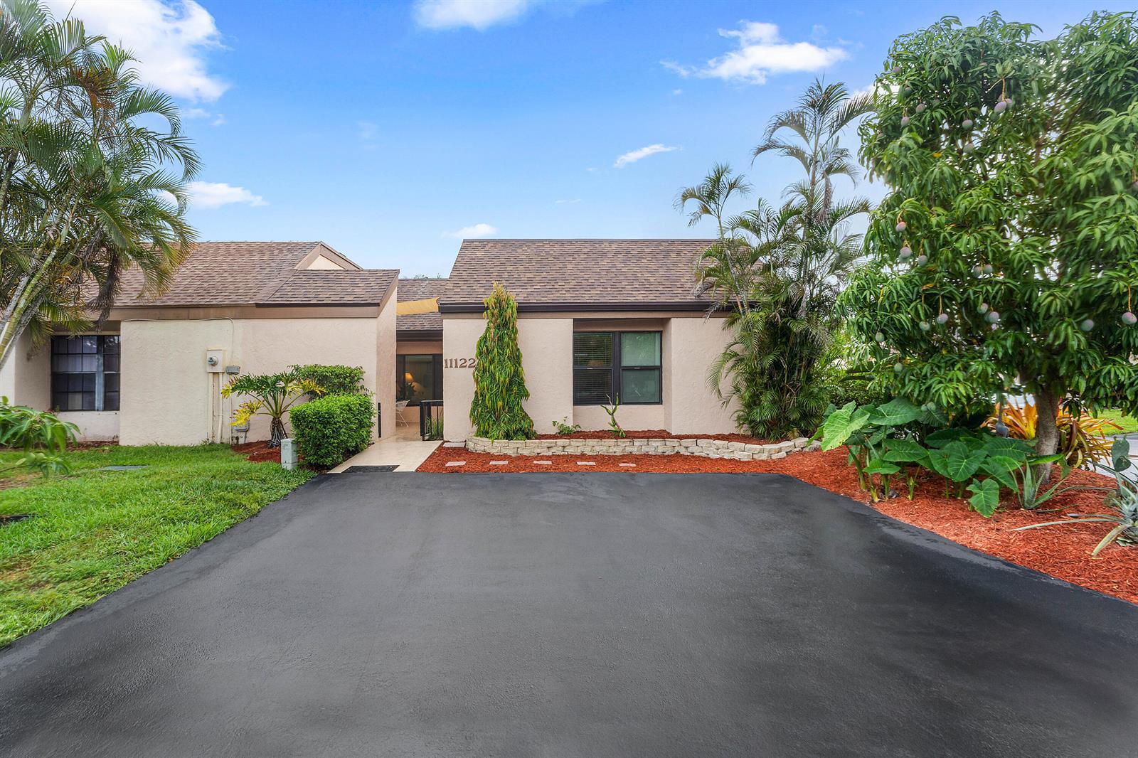 11122 Curry Drive, Palm Beach Gardens FL 33418