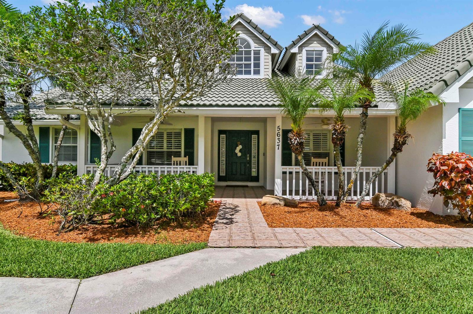 5637 Lago Del Sol Drive, Lake Worth FL 33449 photo 4