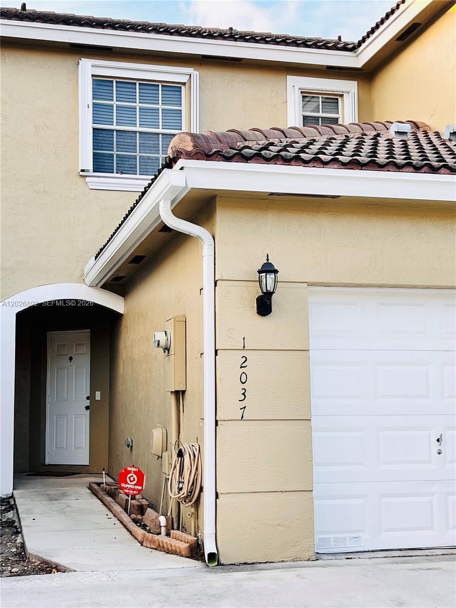 12037 SW 5th Ct, Pembroke Pines FL 33025 photo 2