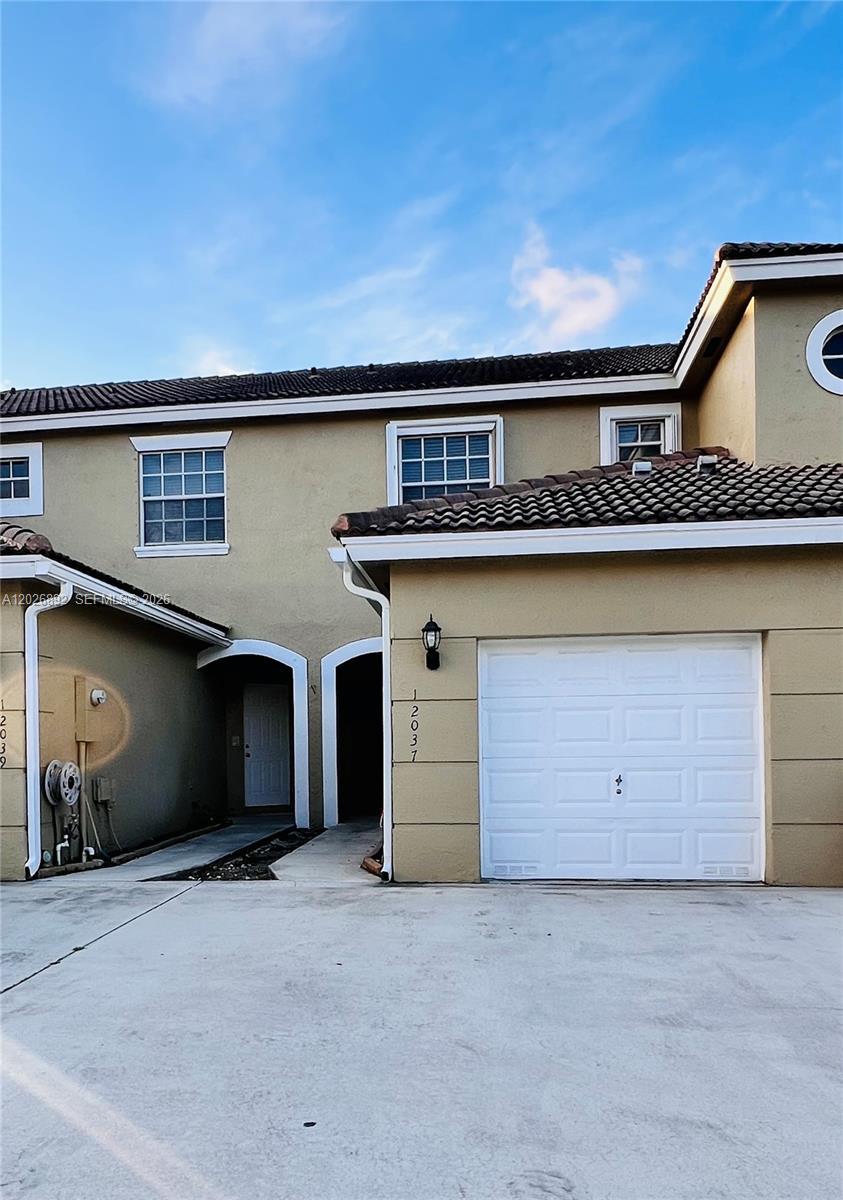 12037 SW 5th Ct, Pembroke Pines FL 33025 photo 4