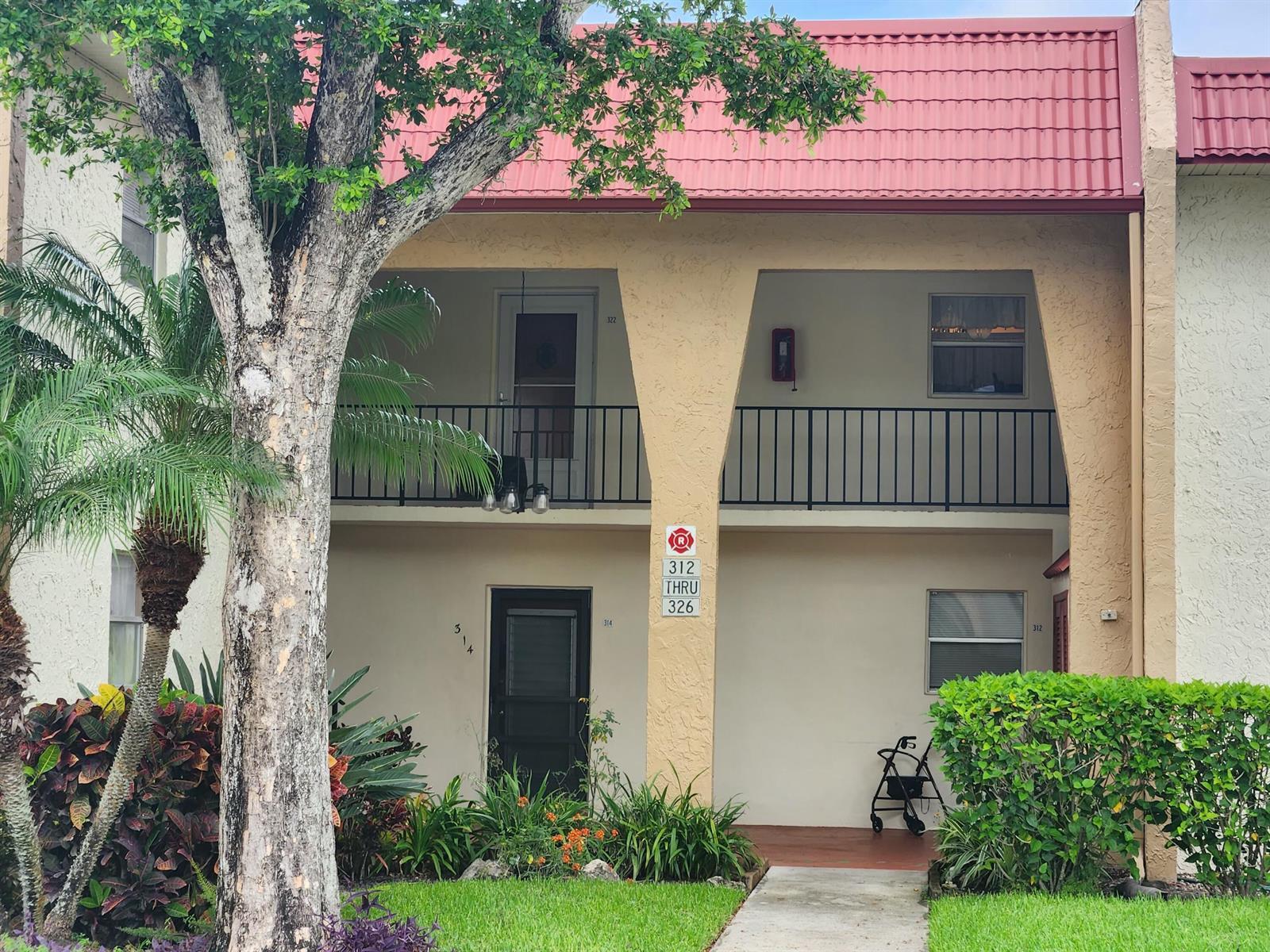314 Lake Dora Drive, West Palm Beach FL 33411 photo 2