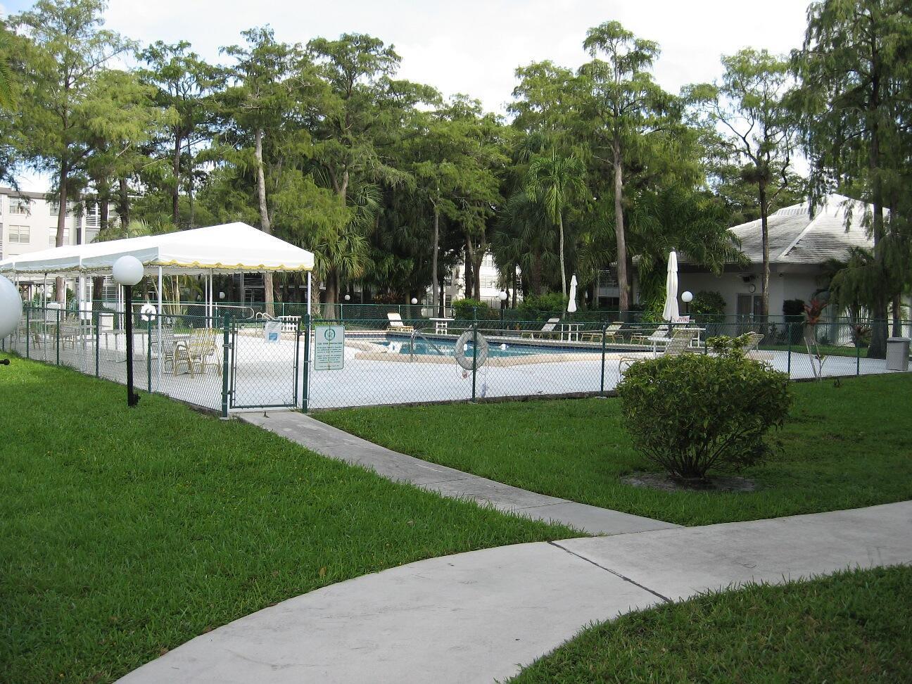 4851 NW 26th Court # 338, Lauderdale Lakes FL 33313