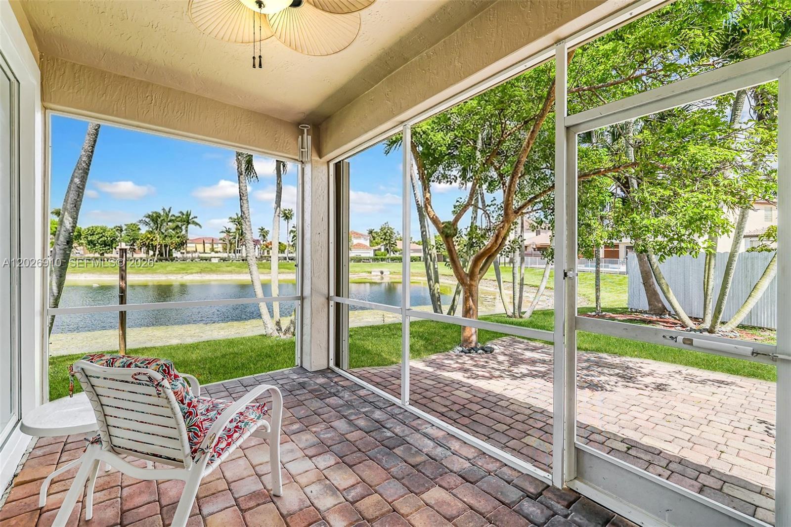 4402 SW 162nd Pl, Miami FL 33185 photo 2