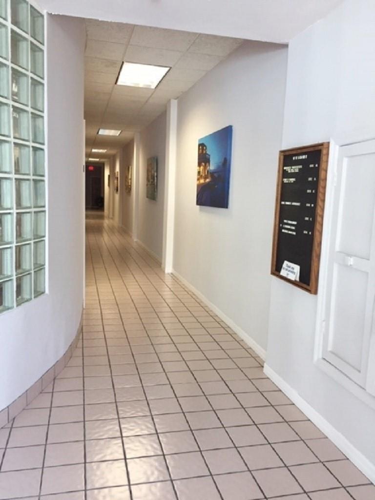 2012 Hollywood Bl # D, Hollywood FL 33020 photo 3