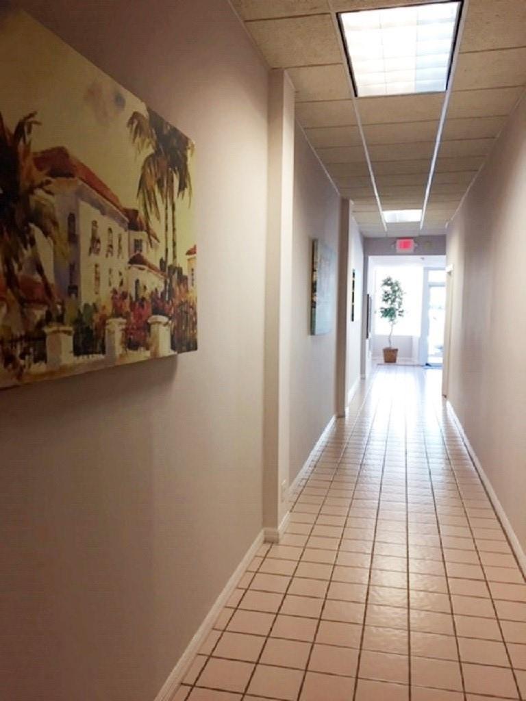 2012 Hollywood Bl # D, Hollywood FL 33020 photo 4