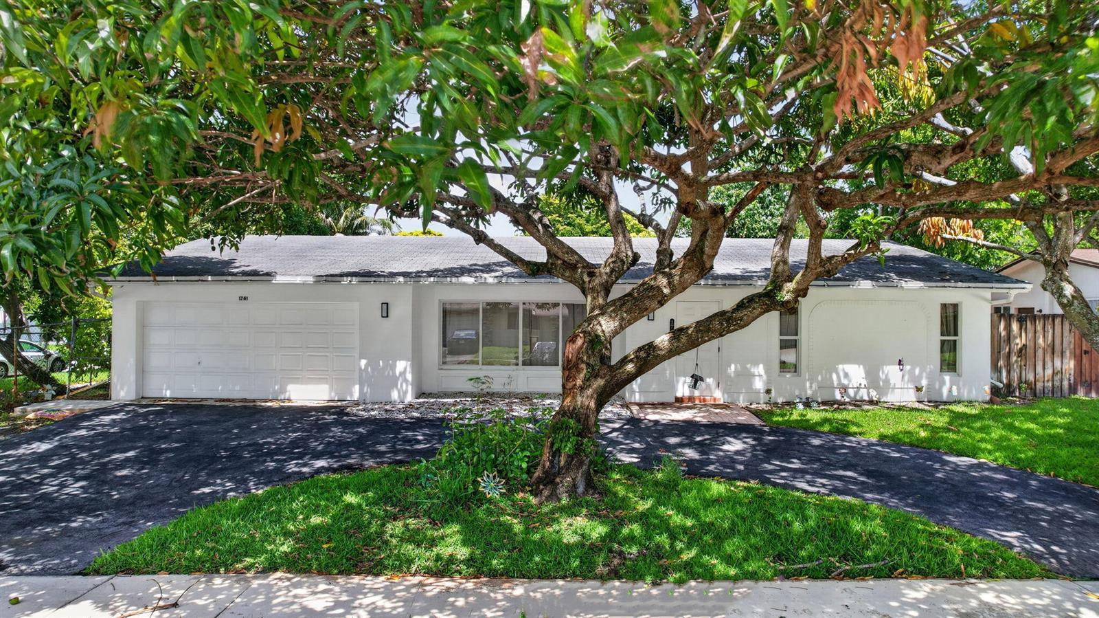 1761 NW 107th Avenue, Pembroke Pines FL 33026 photo 2