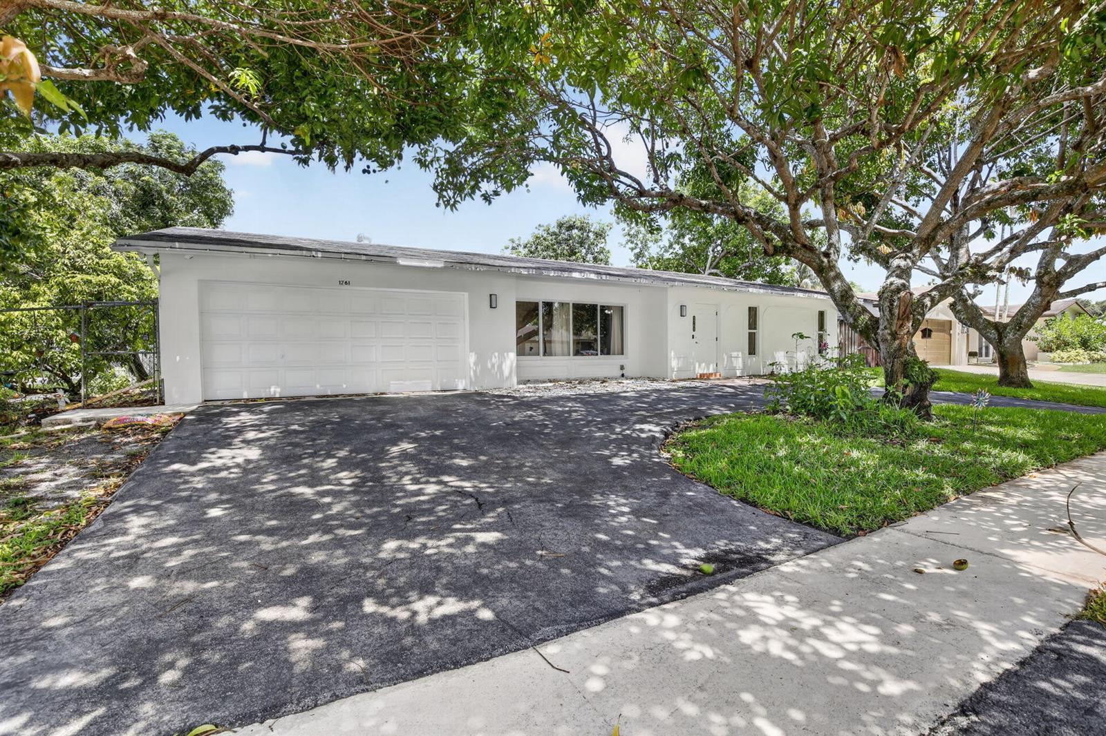1761 NW 107th Avenue, Pembroke Pines FL 33026