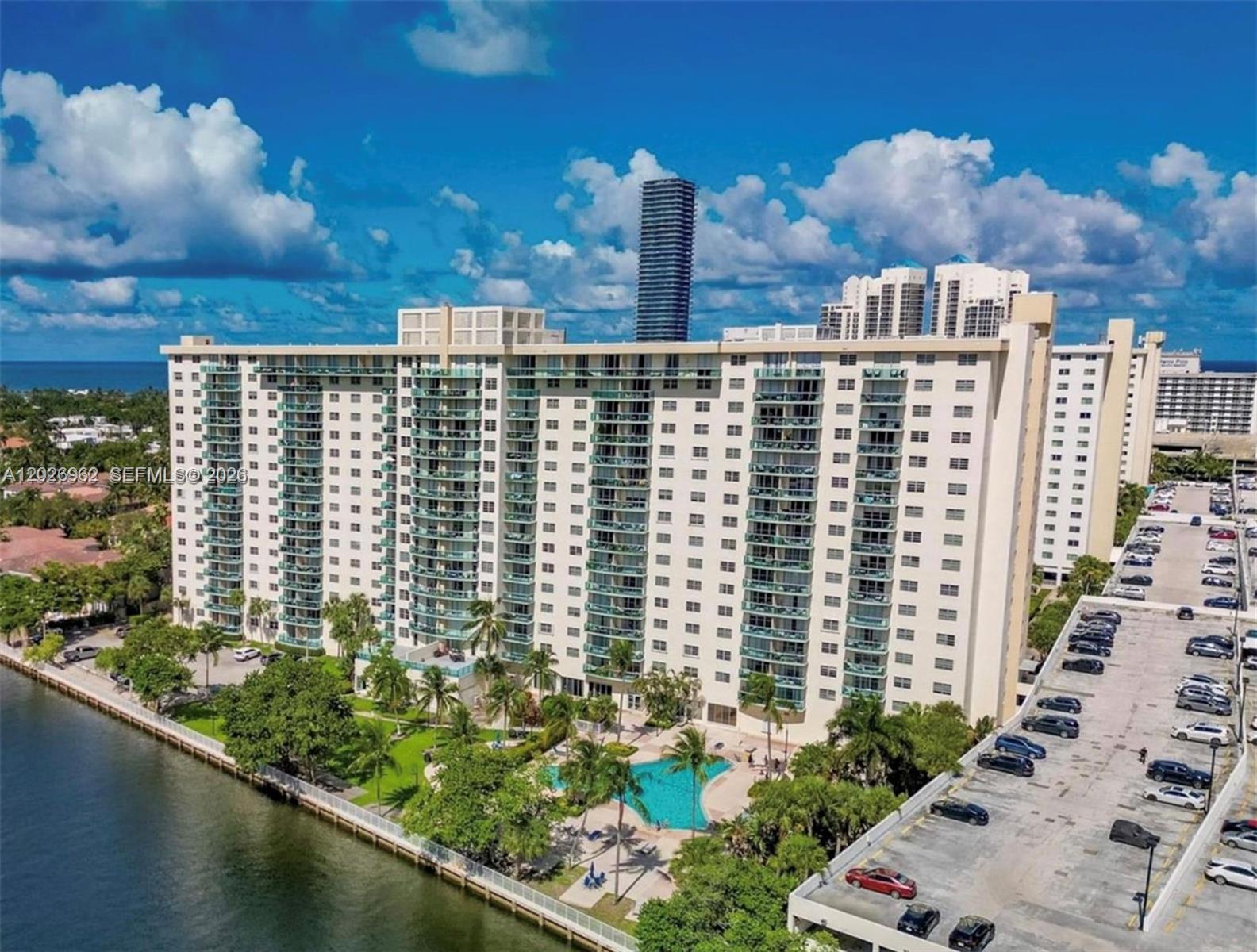 19390 Collins Ave # 904, Sunny Isles Beach FL 33160 photo 2