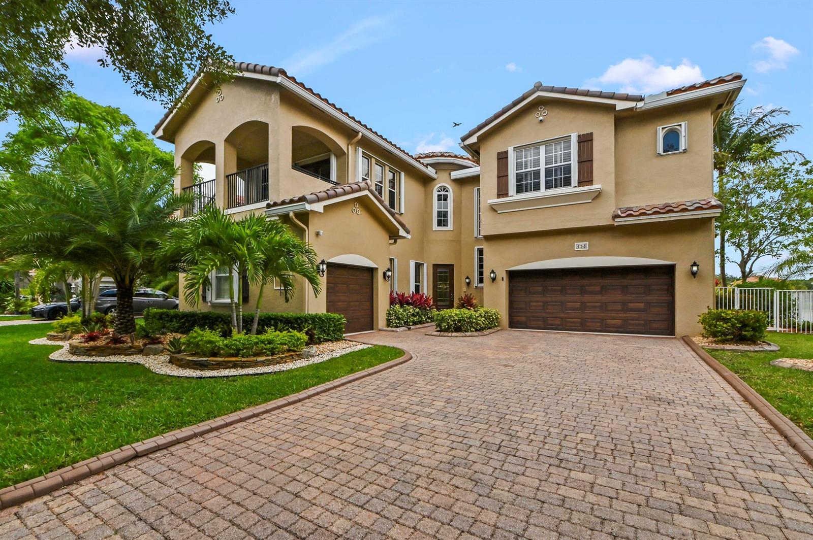 458 Cresta Circle, West Palm Beach FL 33413 photo 2