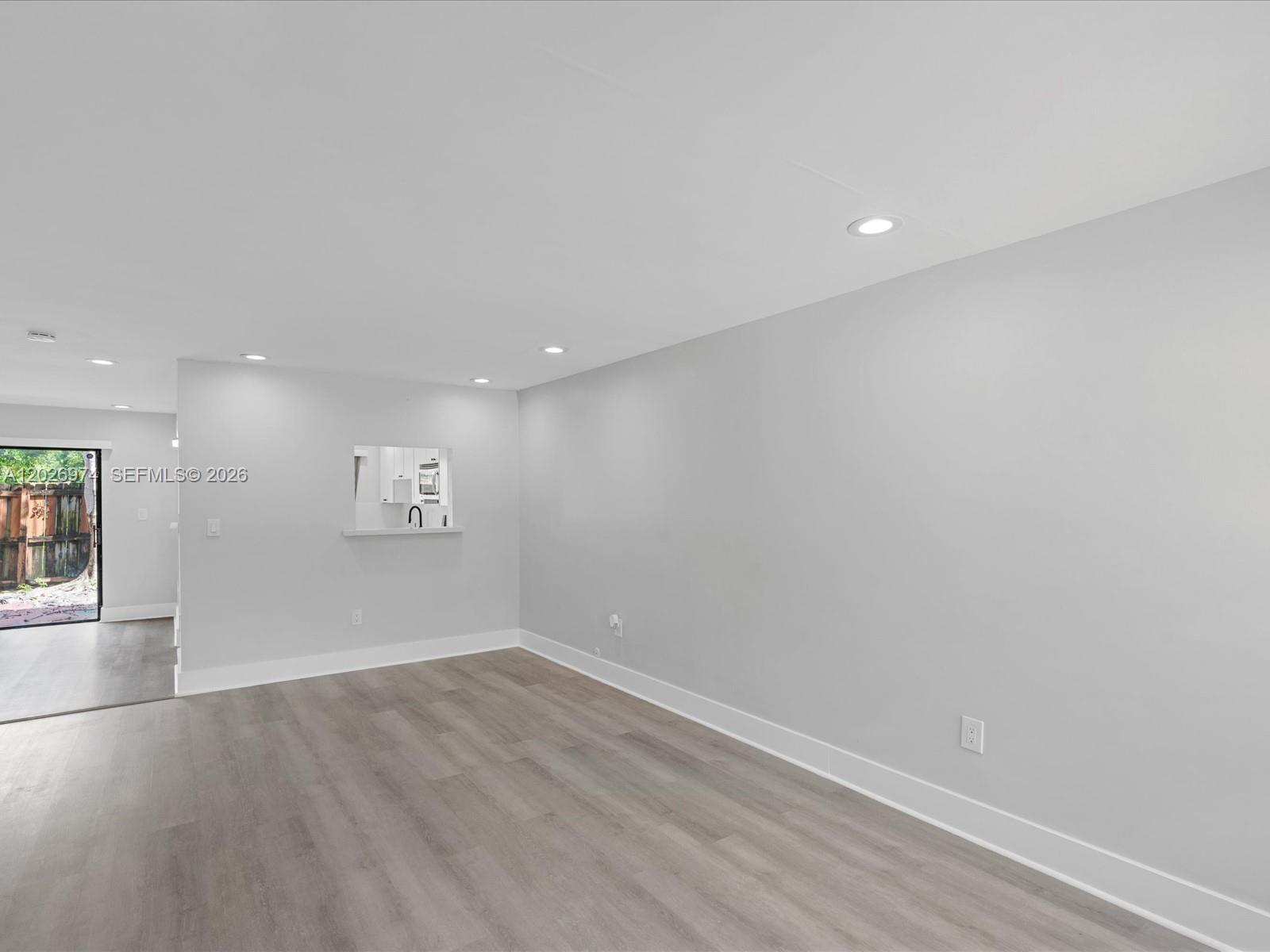 1089 NE 210th Ter, Miami FL 33179 photo 5