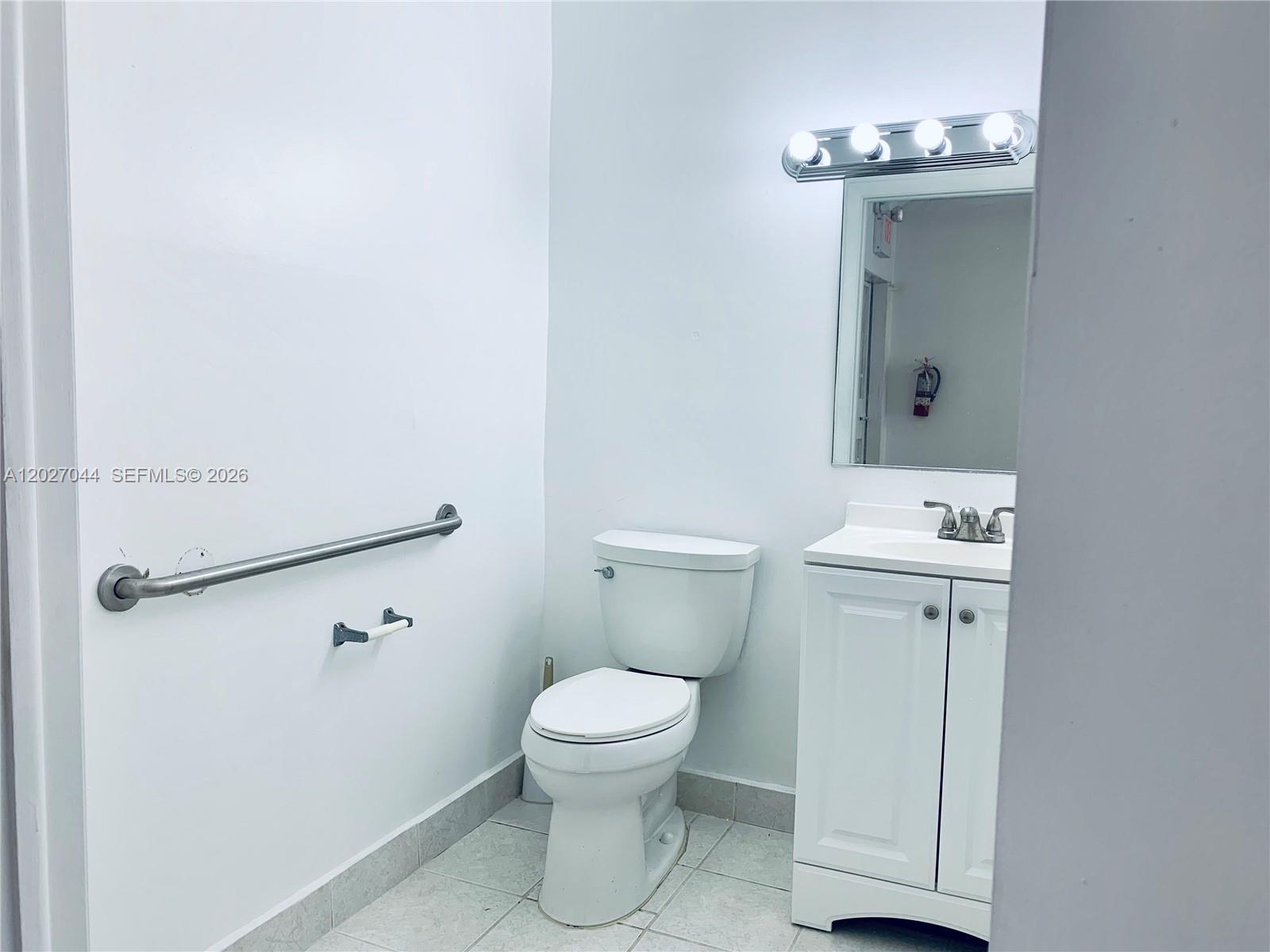 10421 NW 28 ST # 104, FL 33172 photo 5
