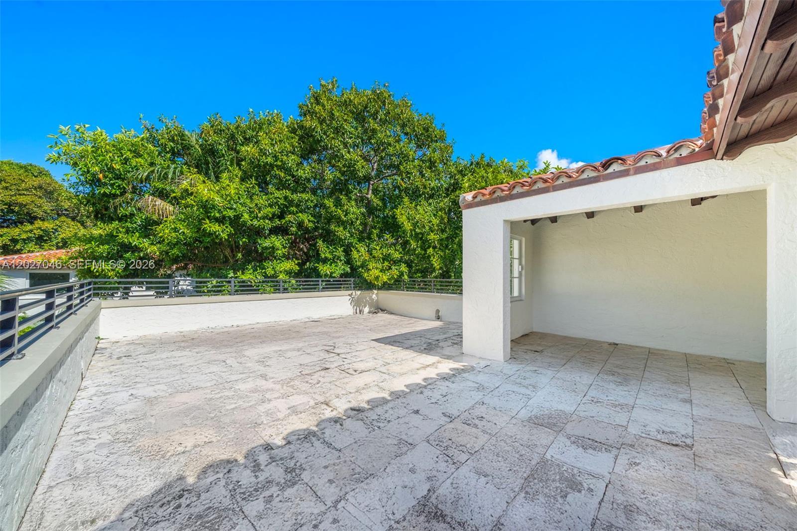 4731 Pine Tree Dr, Miami Beach FL 33140 photo 3