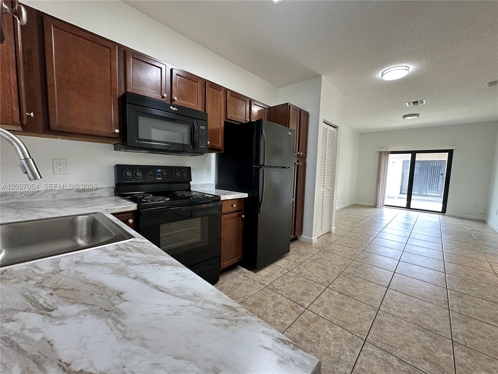 1035 NE 10th Ave # 1, Fort Lauderdale FL 33304 photo 3