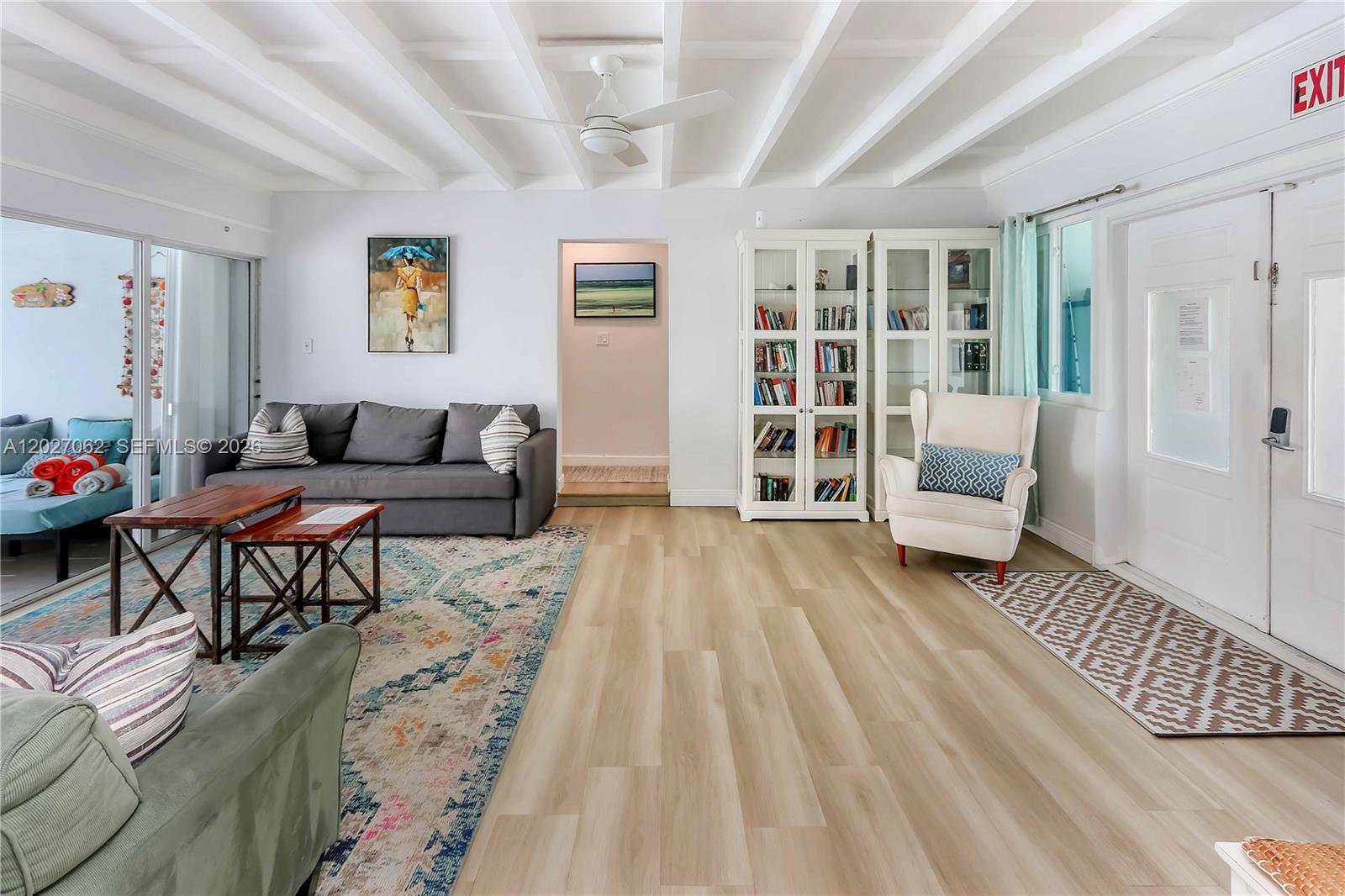 955 Van Buren St, Hollywood FL 33019 photo 3