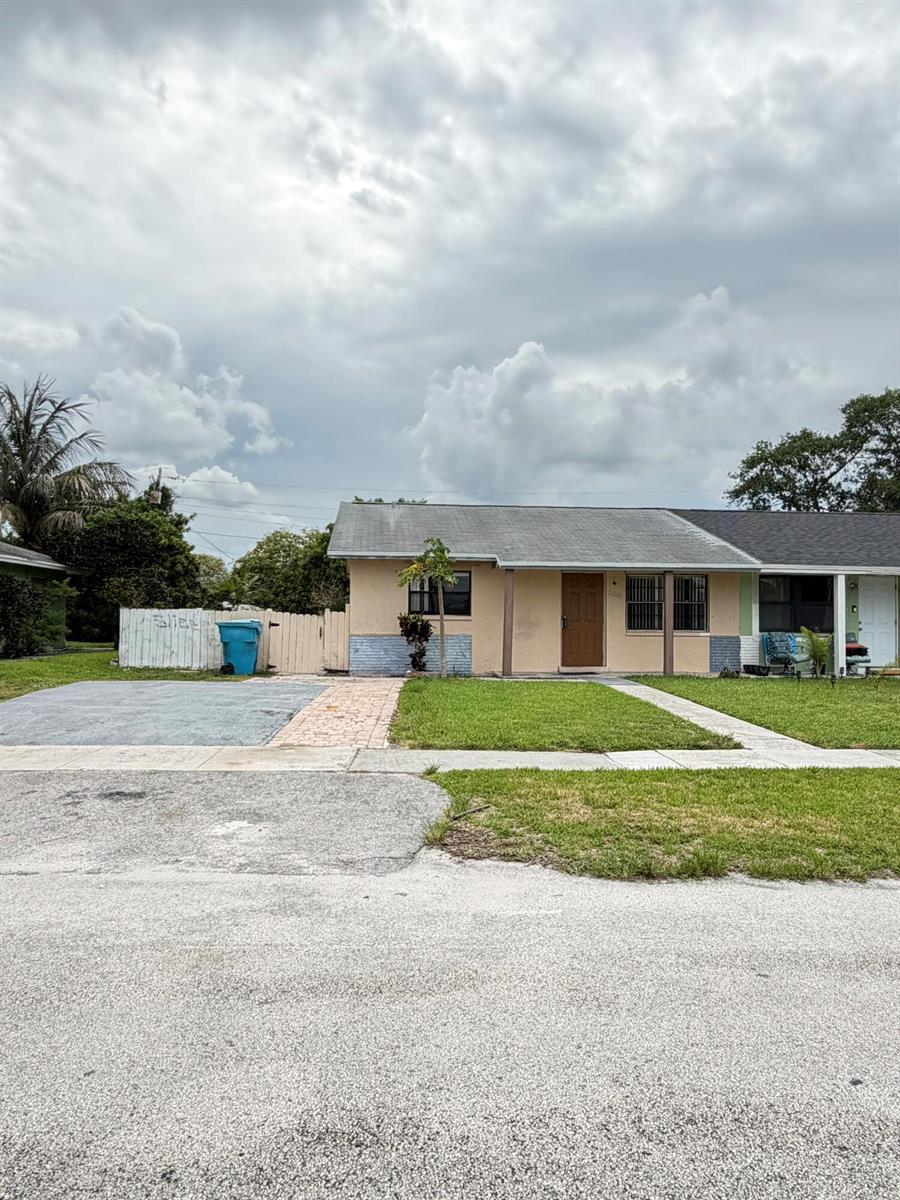 3243 Grove Road, Boynton Beach FL 33435 photo 2