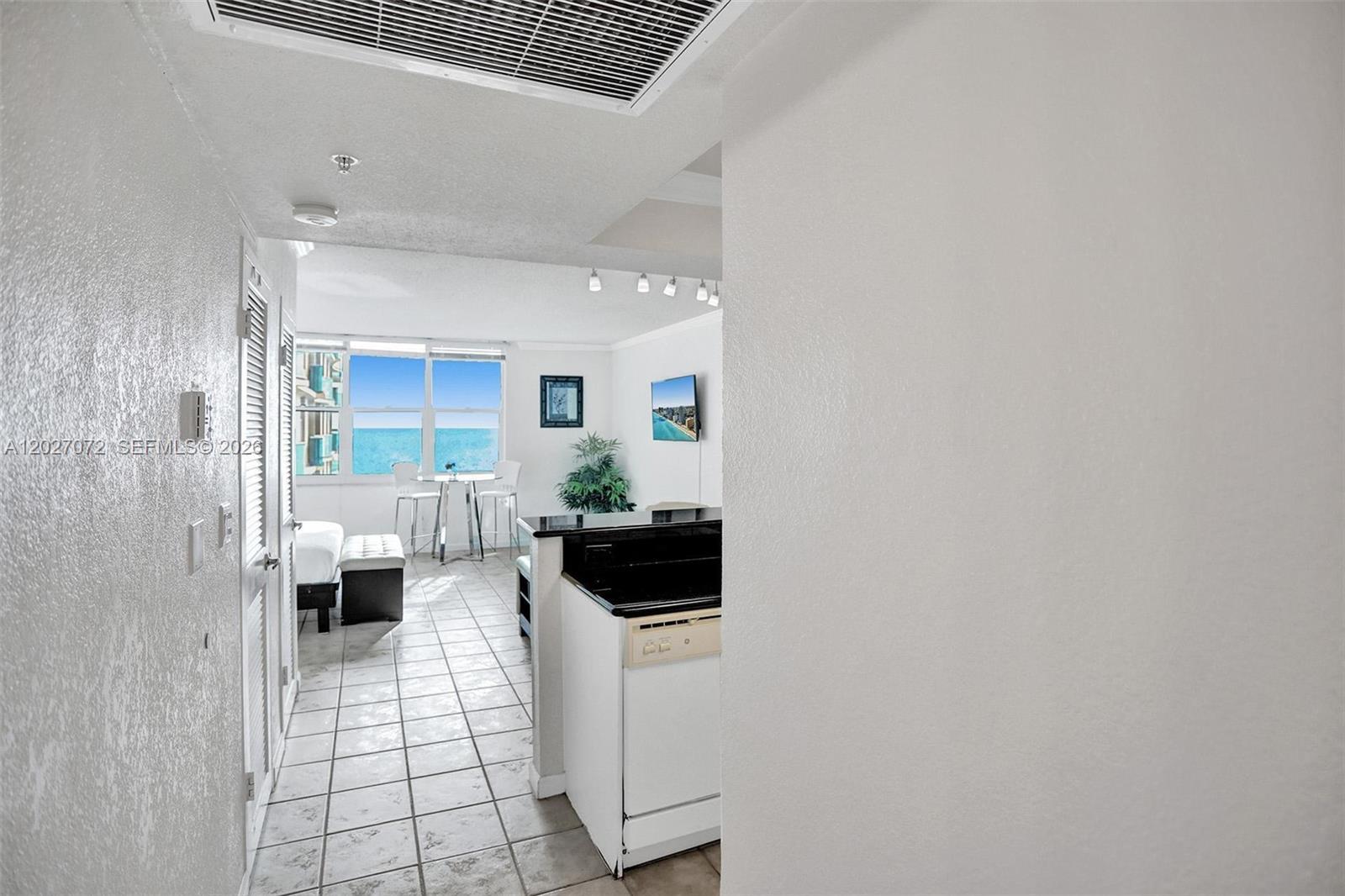 2501 S Ocean Dr, Hollywood FL 33019 photo 4