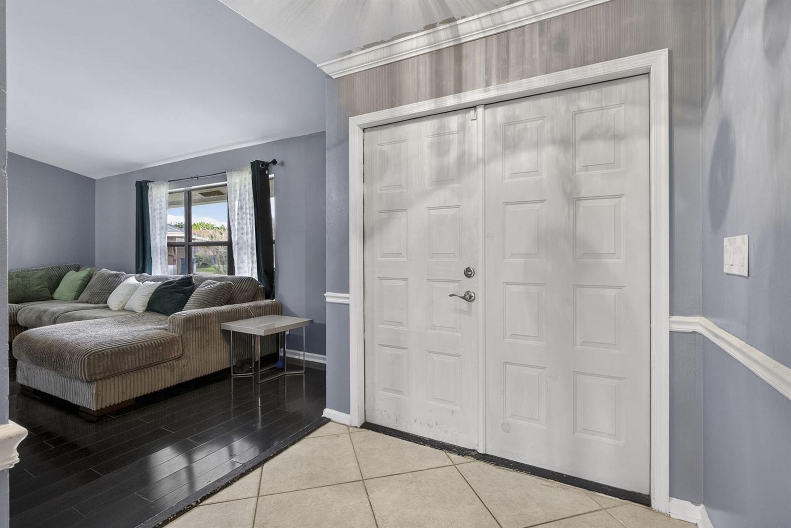 106 Segovia Court, Royal Palm Beach FL 33411 photo 5