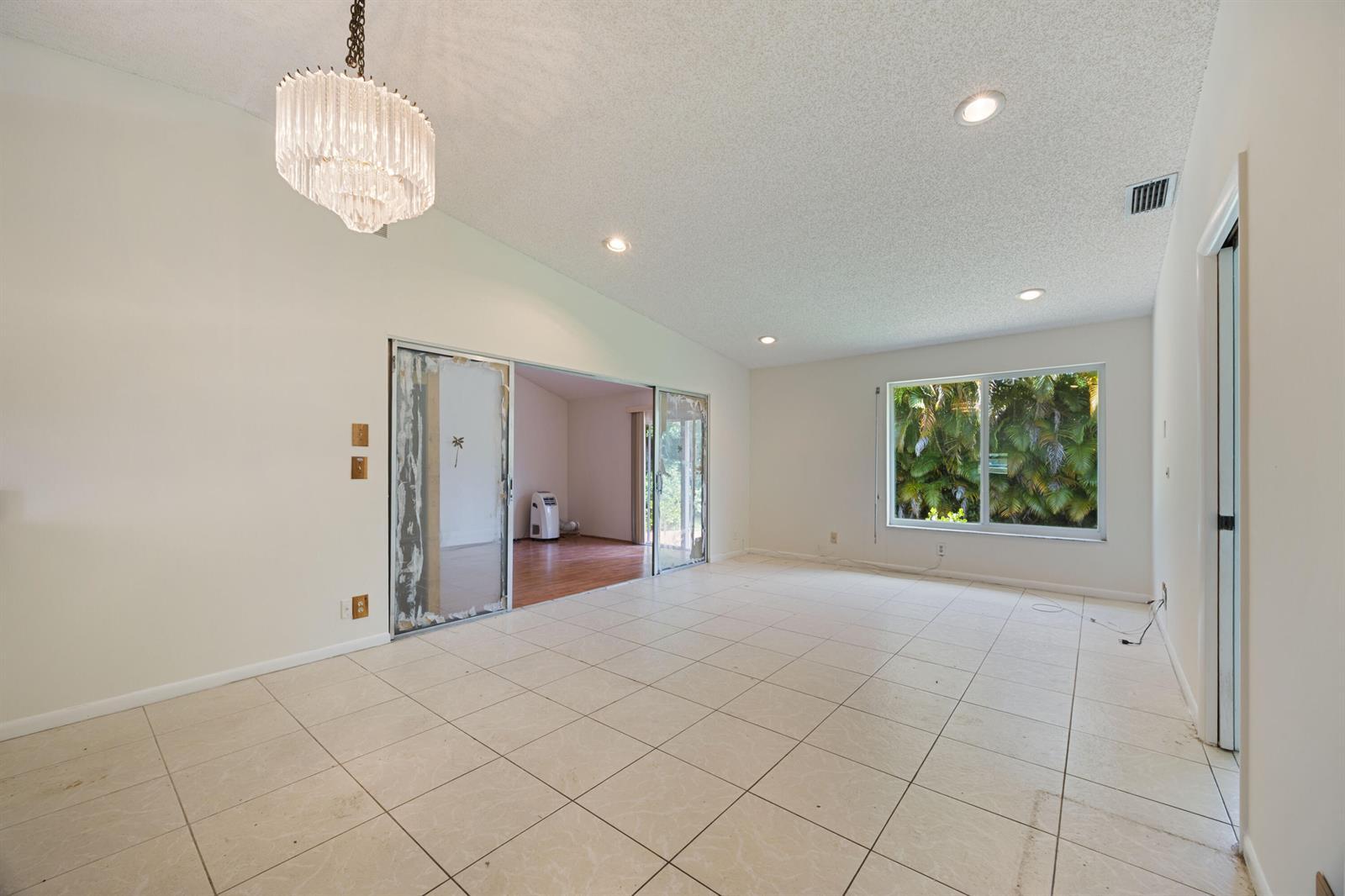 5227 Copperleaf Circle, Delray Beach FL 33484 photo 2