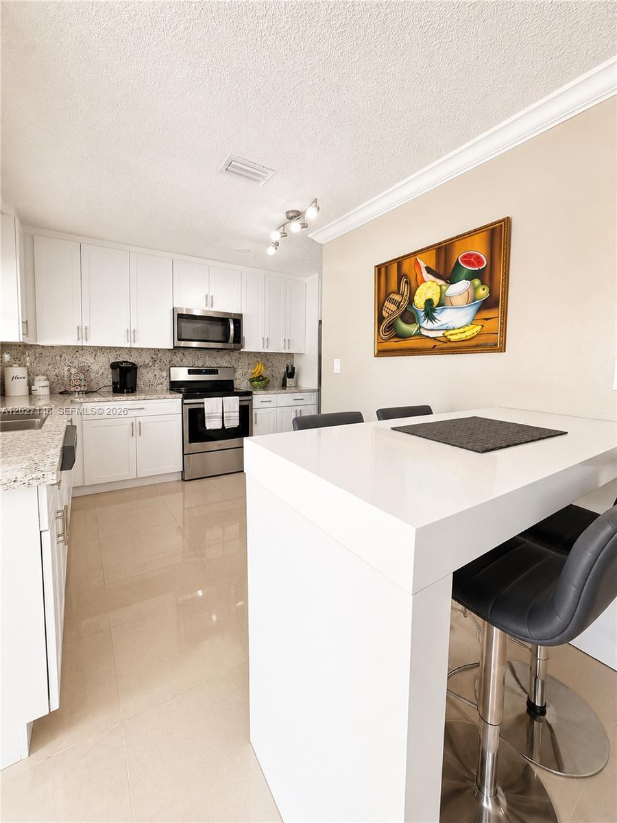 12295 SW 10th Ter, Miami FL 33184 photo 4