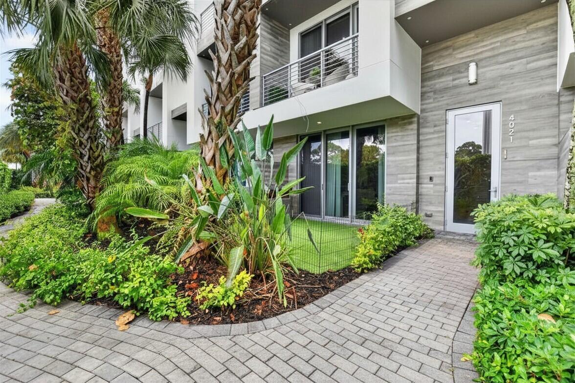 4021 NW 18th Way, Boca Raton FL 33431