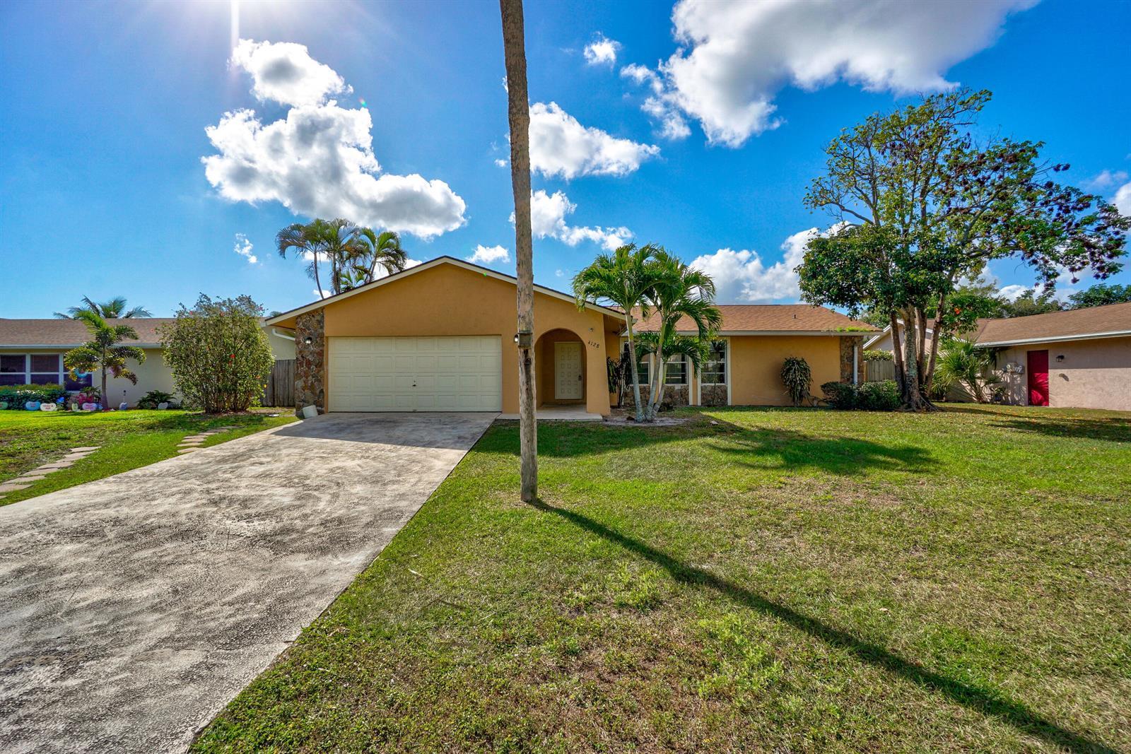 4128 Chestnut Avenue, Palm Beach Gardens FL 33410