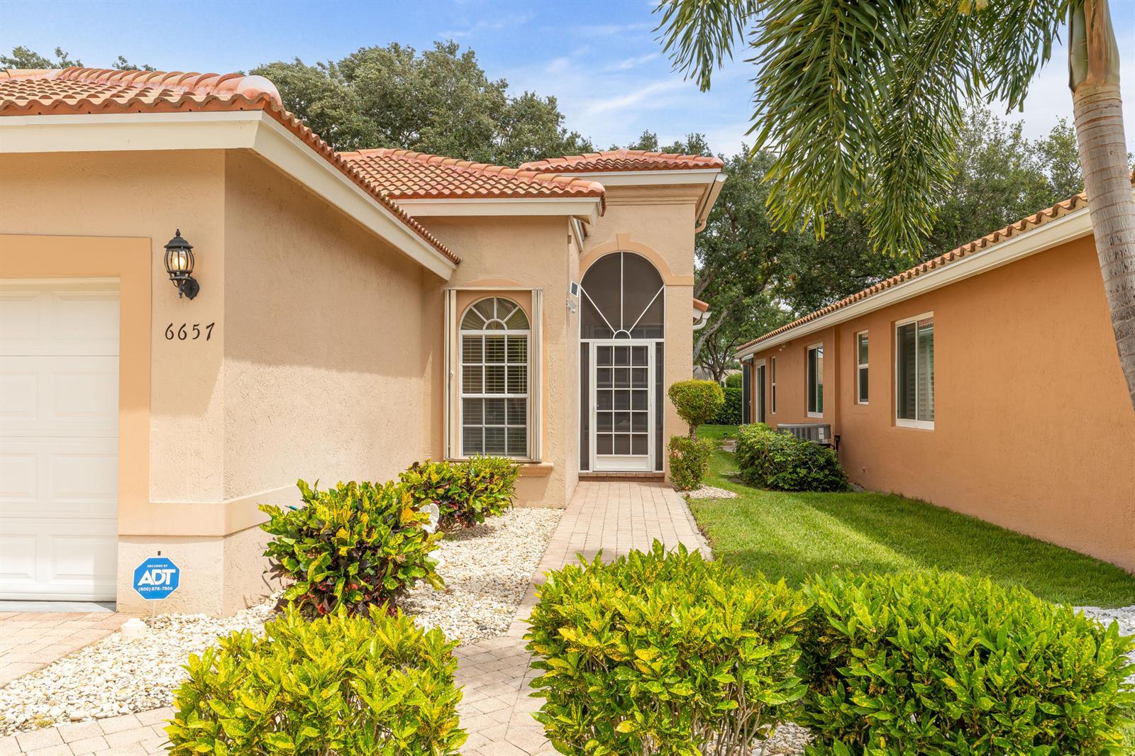 6657 Vía Roma, Delray Beach FL 33446 photo 2