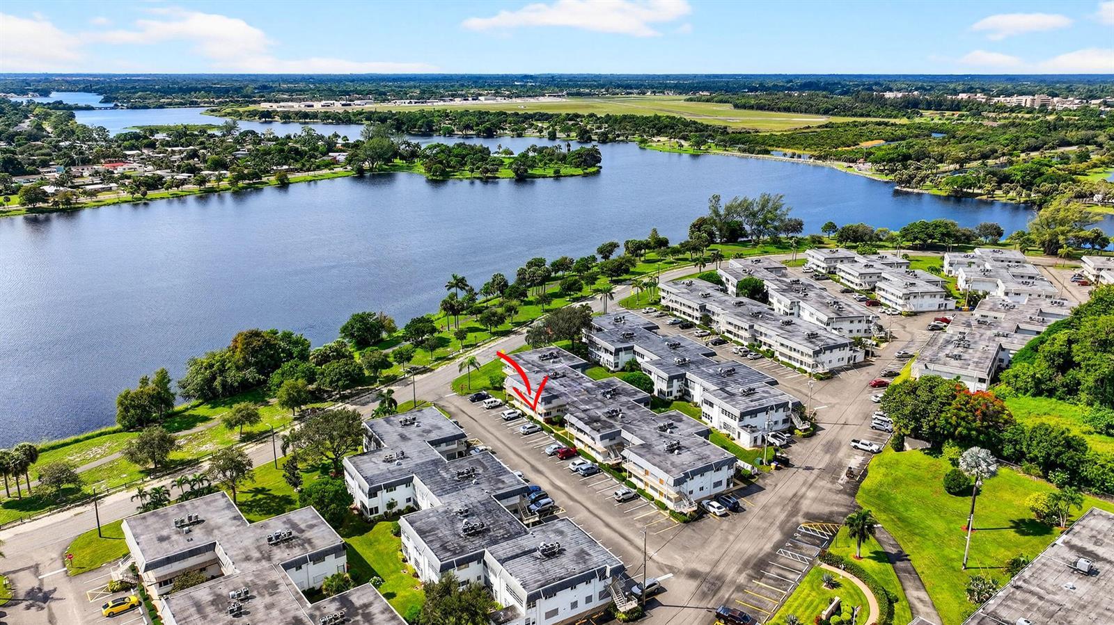 3240 Lake Osborne Drive Apt 104, FL 33461