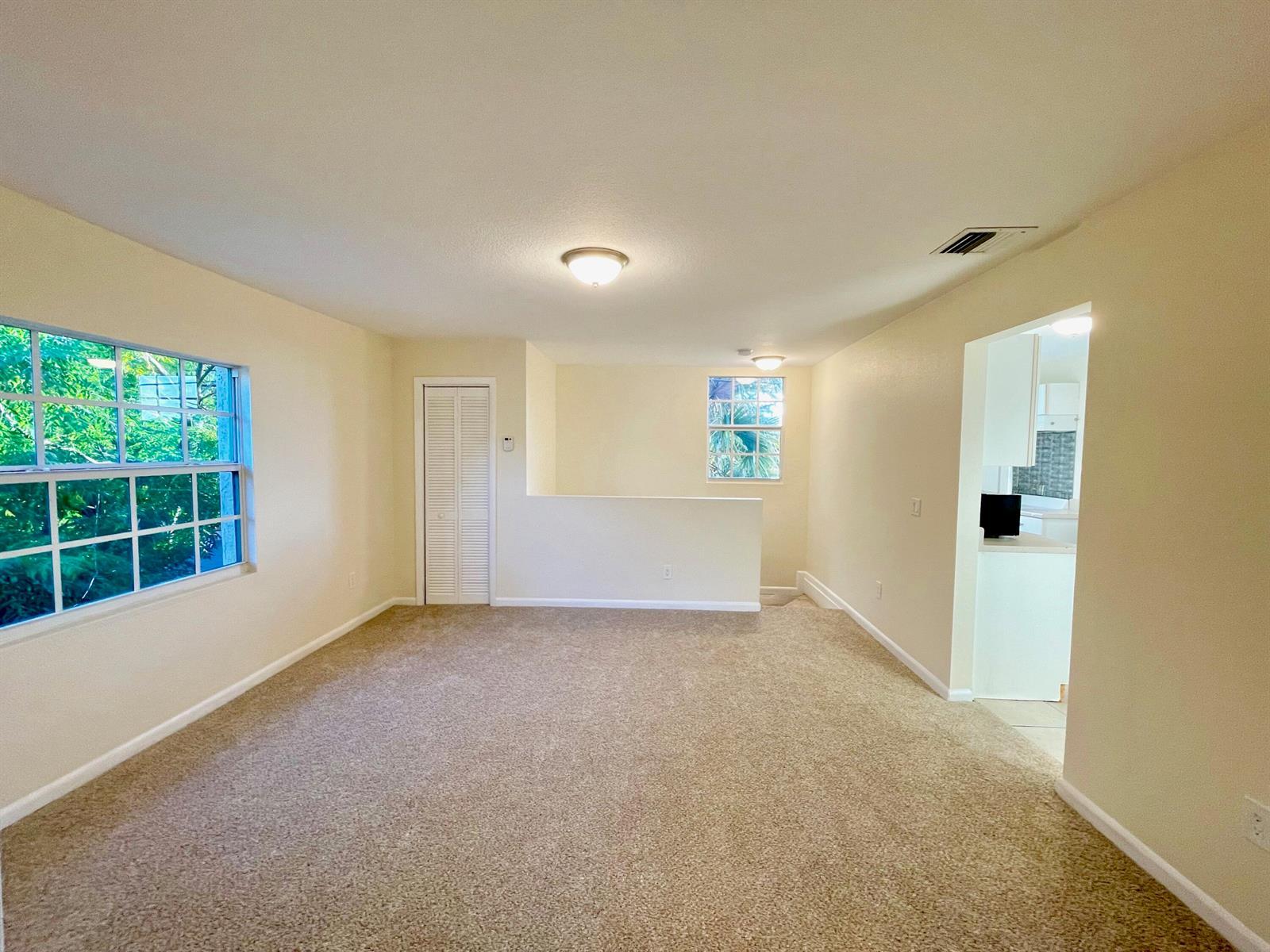 5555 Garden Avenue, West Palm Beach FL 33405 photo 2