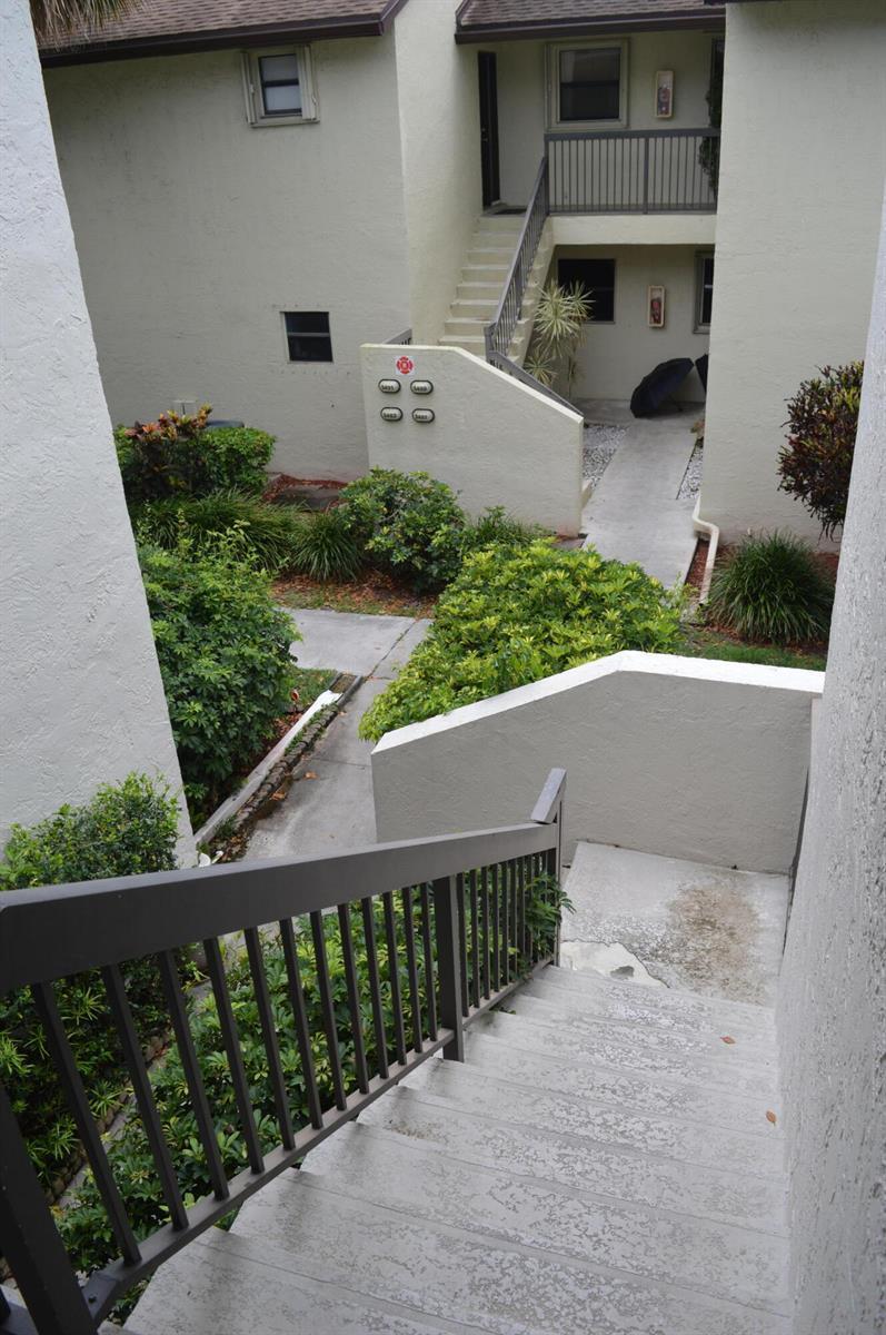 3511 Cocoplum Circle, Coconut Creek FL 33063 photo 5