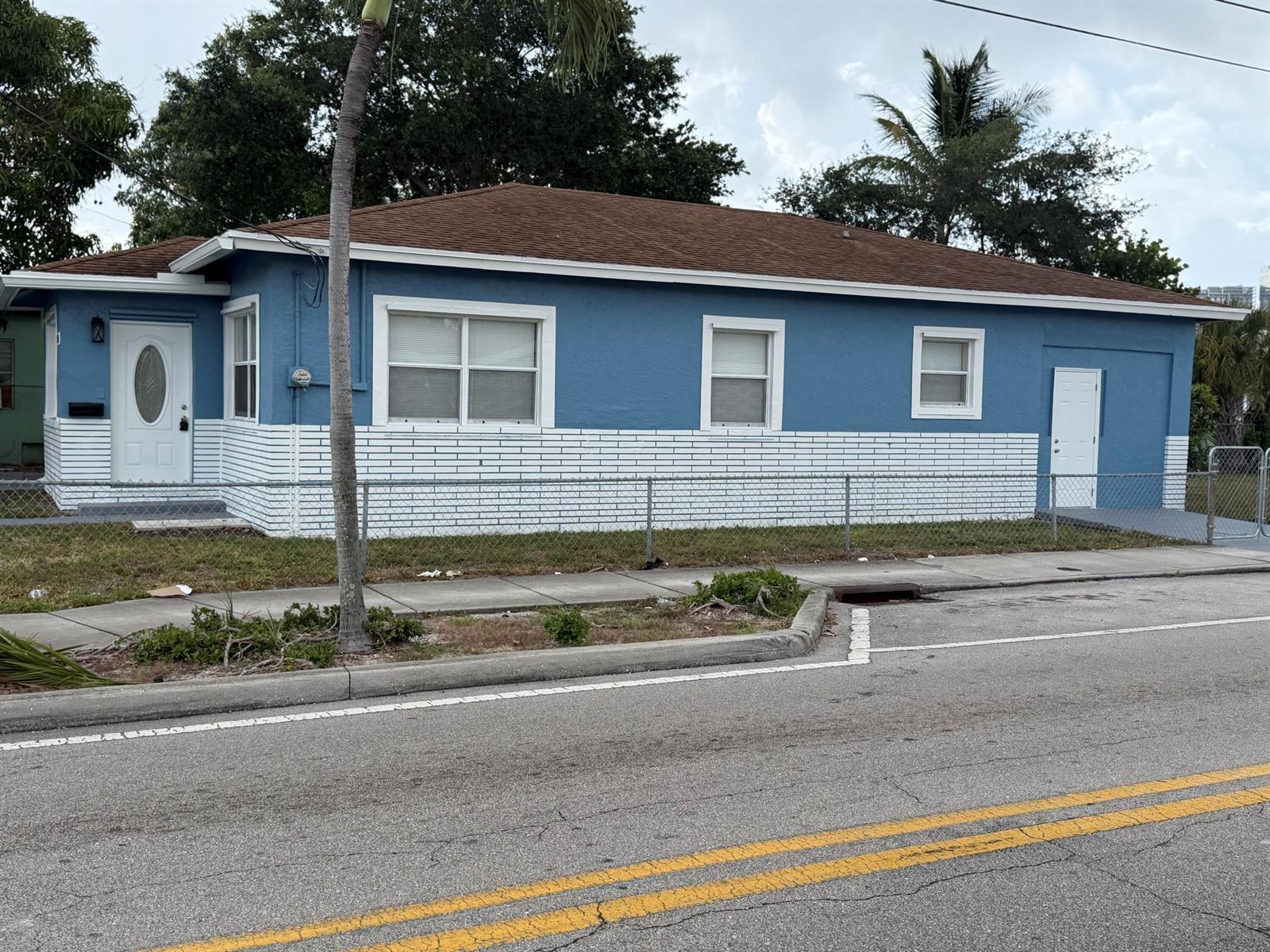 926 14th Street, West Palm Beach FL 33401 photo 3