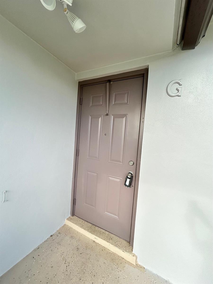 2805 Crosley Drive E # G, West Palm Beach FL 33415 photo 2