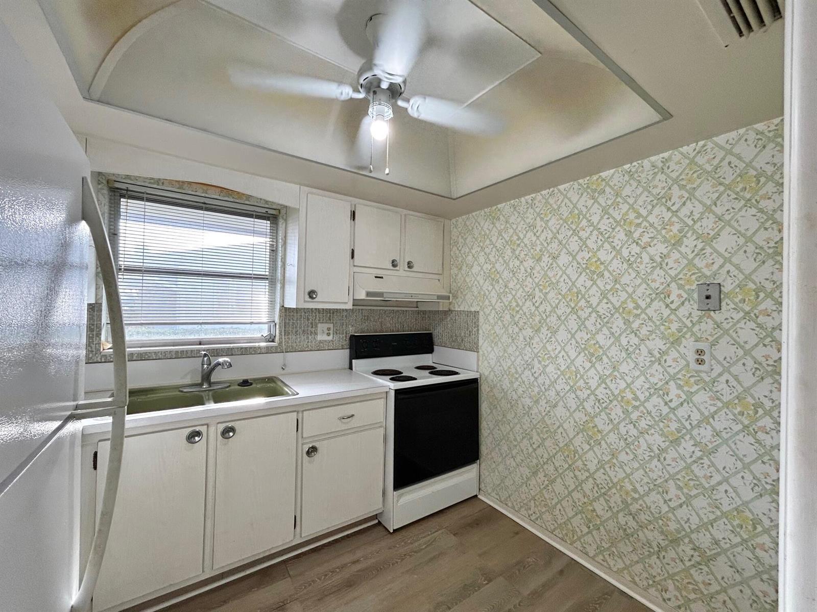 2805 Crosley Drive E # G, West Palm Beach FL 33415 photo 3