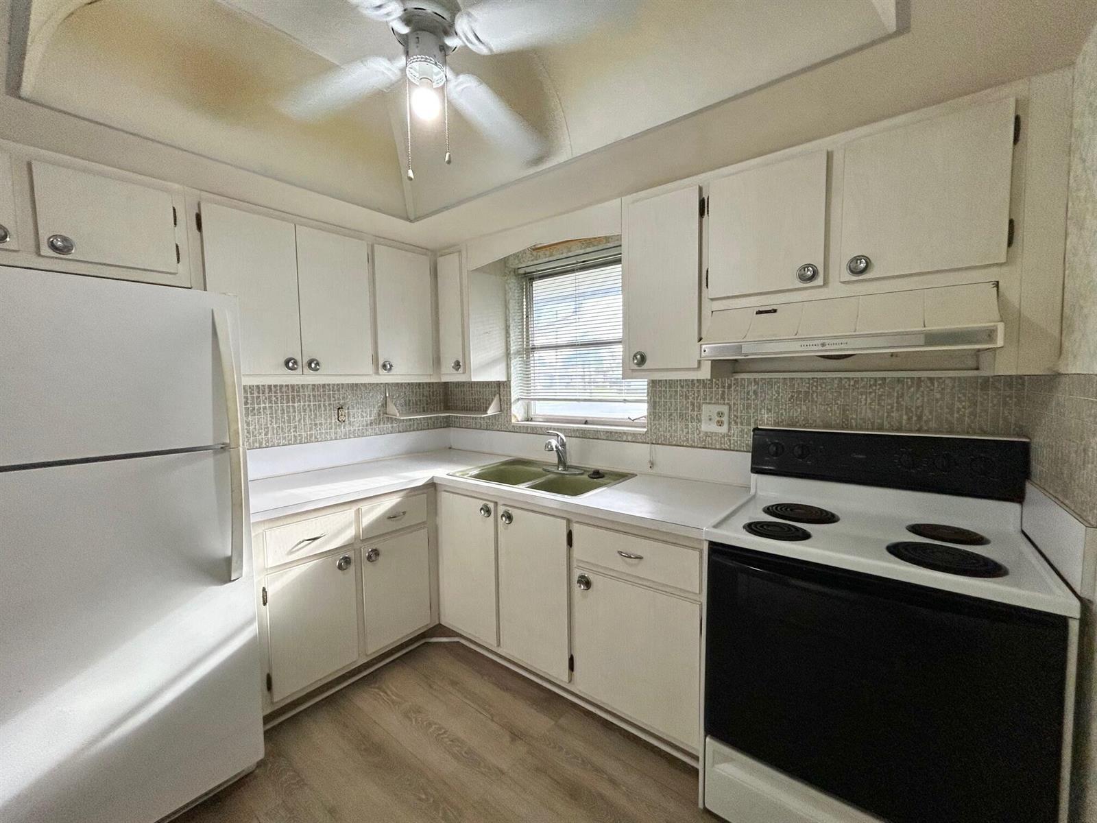 2805 Crosley Drive E # G, West Palm Beach FL 33415 photo 4