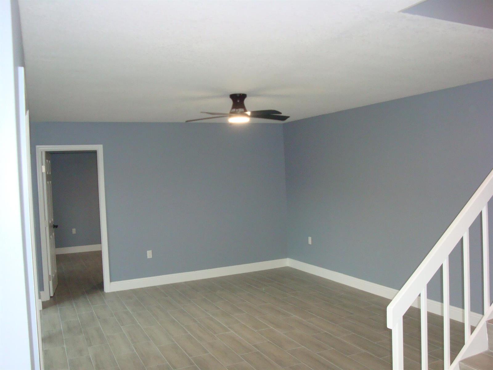 719 7th Lane, FL 33463 photo 5