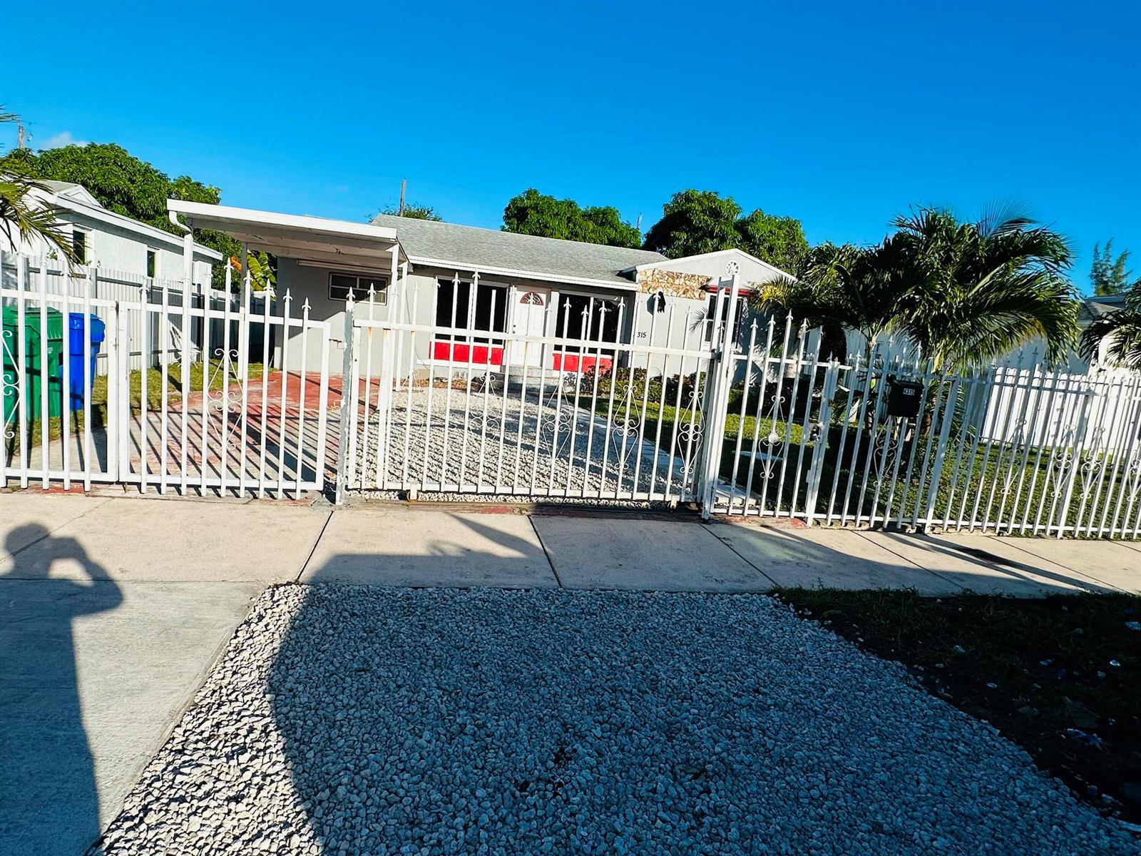 4315 NW 11th Court, Miami FL 33127 photo 2