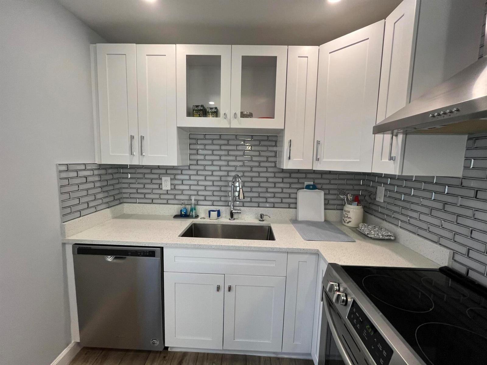 812 Burgundy Q, Delray Beach FL 33484